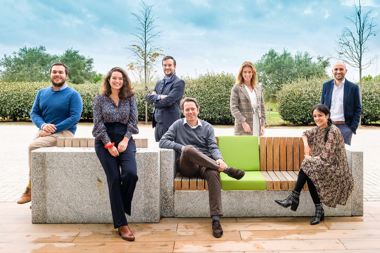 Global HR team with Alexandra Brandão, standing in the middle