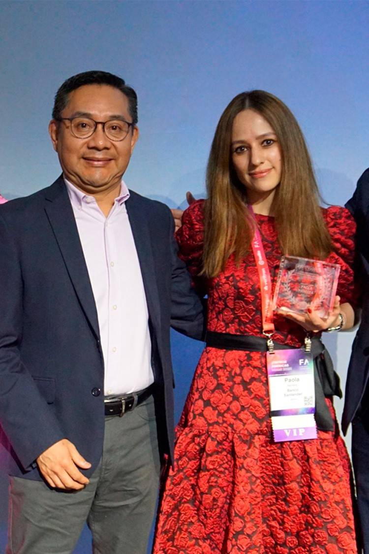 María Mancuso, president of Fintech Americas; Gamal Durán Castellanos, Executive Director of Communication and Social Media of Santander Mexico; Paola Herrera, Director of the Santander Mexico Engagement Center, and Ray Ruga, CEO of Fintech Americas