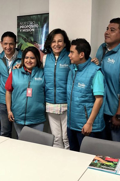 Ana Botin with the Tuiio team