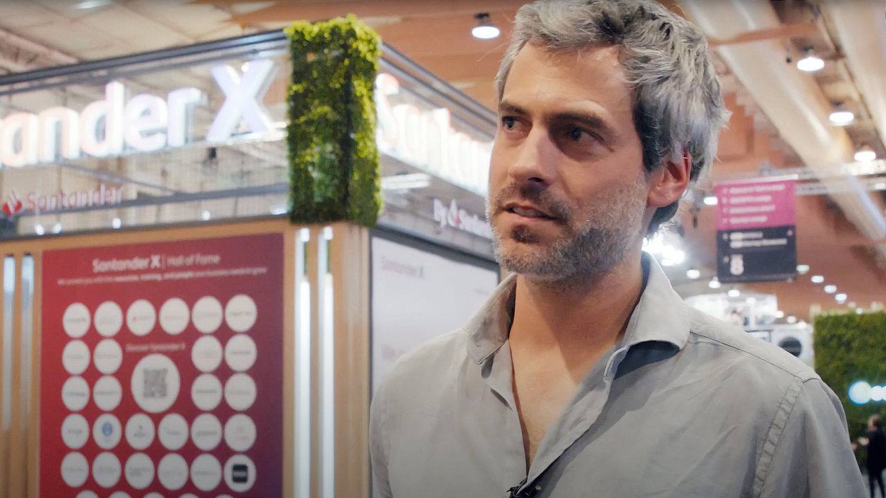 Destácame (Chile), Santander X 100 member 